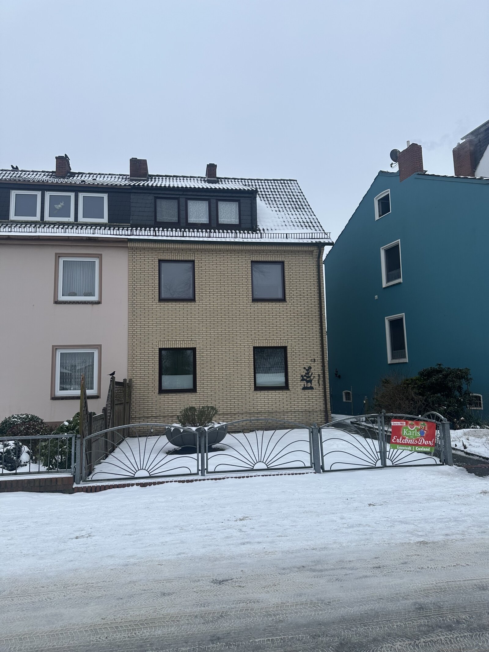 Wunderschönes Doppelhaus mit zwei Wohneinheiten – auch als Einfamilienhaus nutzbar Wunderschönes Doppelhaus mit zwei Wohneinheiten – auch als Einfamilienhaus nutzbar